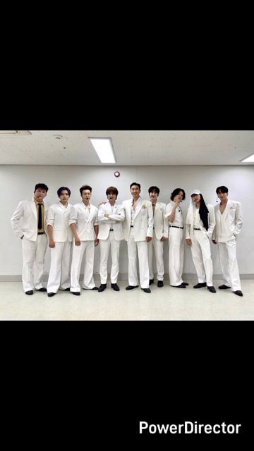Super Junior отправляются в долгожданный мировой тур в честь 20-летия дебюта!