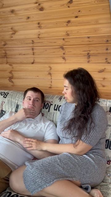Кто голова а кто шея решайте сами 😅  #Юмор  #смех  #семья   #мужжена  #прикол
