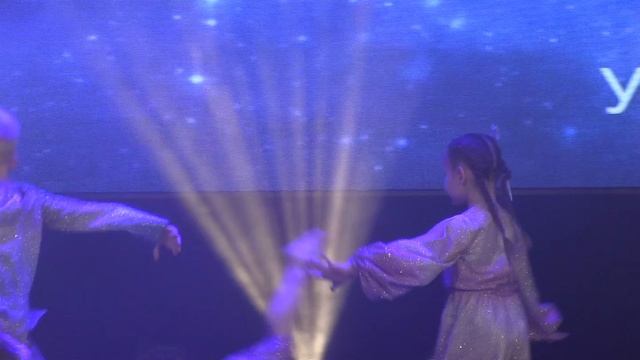 Укрывшись звездным одеялом - Хореографический коллектив "Аметист"