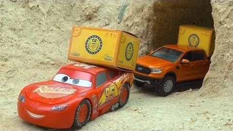 Игрушки Disney pixar cars молния Маккуин и грузовик в удивительной пещере