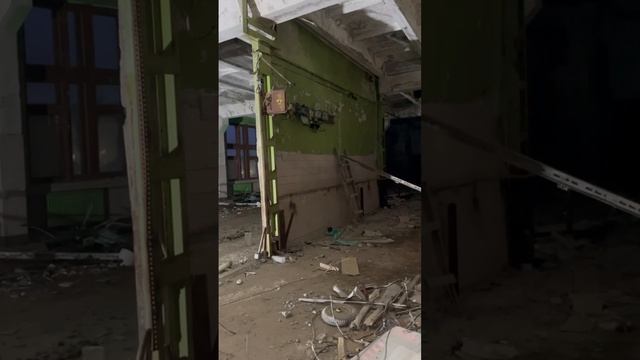 Демонтаж бетонных перегородок времен СССР