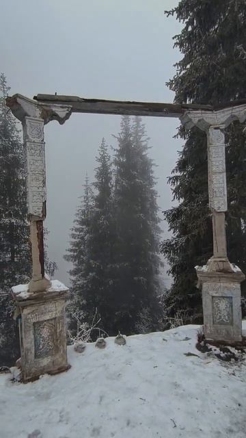 100-летняя беседка в Алма Арасан / 100-year-old gazebo in Alma Arasan