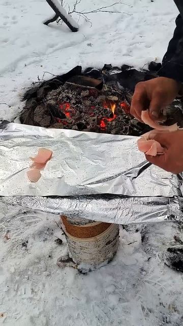 Ребрышки лося на углях - ВСЁ ДЕЛО В СОУСЕ | Суровая кухня от Лесных