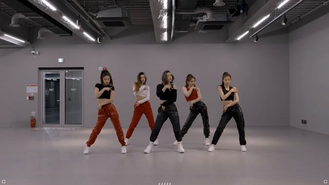 ITZY "Wannabe" Dance Practice