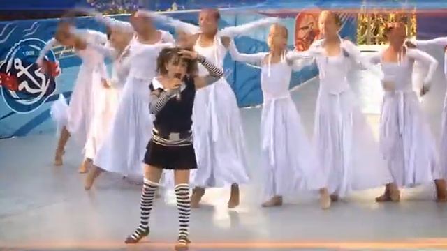 Танцует лето. Елизавета Цалабенок.