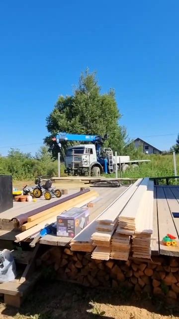 "KARMDOM" - модульные дома, рассчитанные на перевозку в готовом виде и установку за один день.
