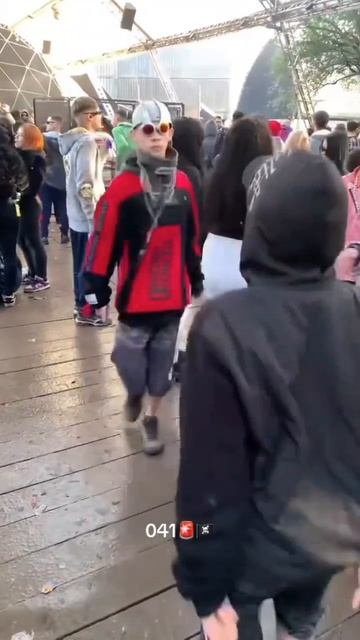 голуби в парке когда бросил семок