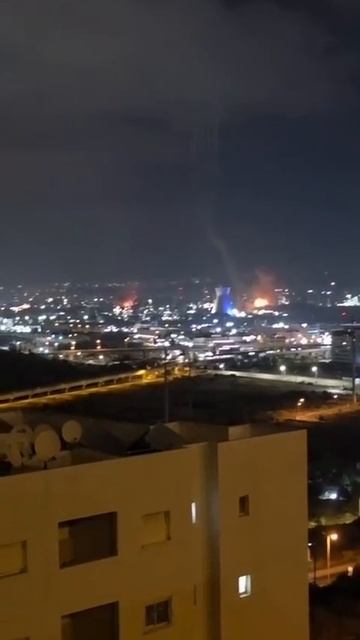 Ночью Иран ударил двумя баллистическими ракетами по электростанции  в Хайфе.