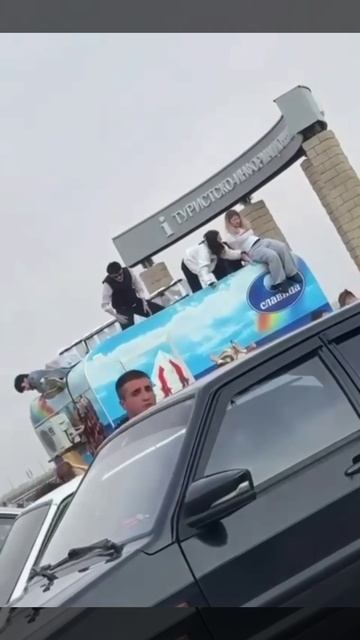 Мороженое на миллион рублей раздали прохожем в Нижнем Новгороде
