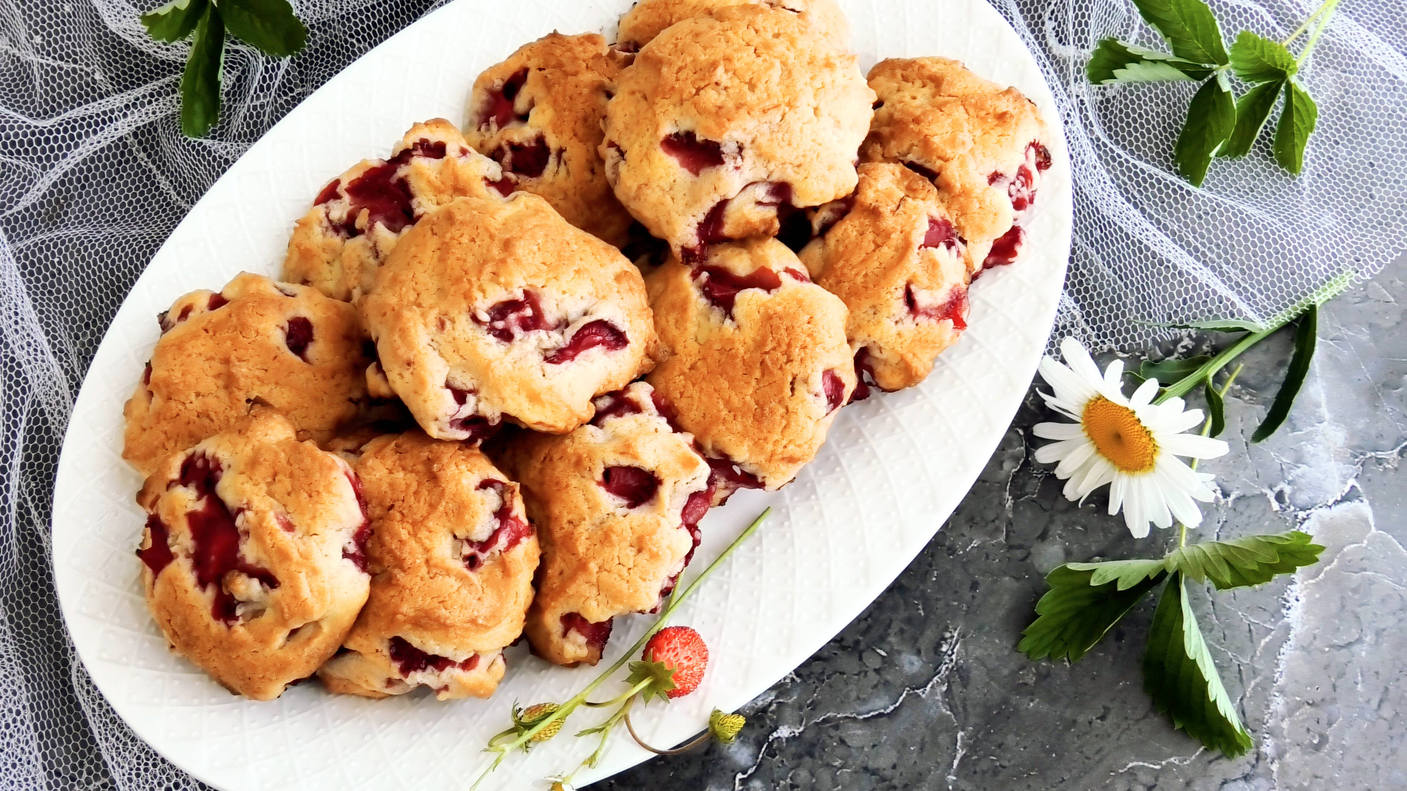 Клубничное печенье с ароматом лета