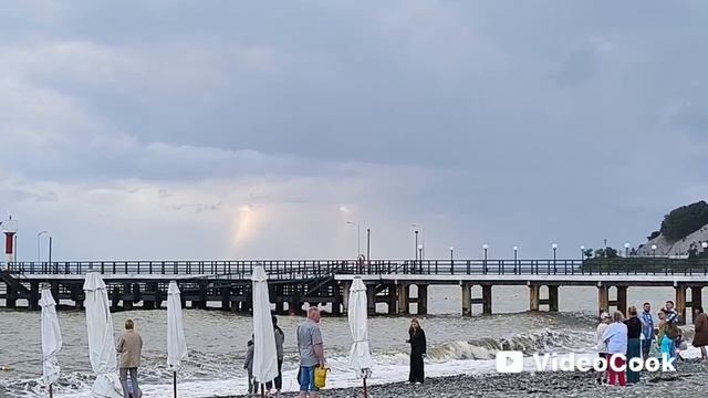 Дагомыс 16 июня. Как поднялась речка? Обстановка на пляже. Радуга в море