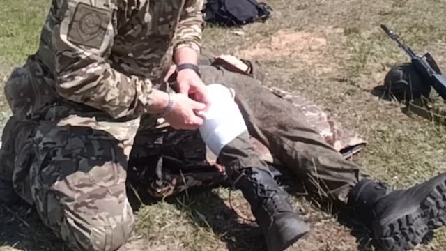 Техника наложения жгута, перевязки и спасательного одеяла «Гепоглос» при ранении бойца