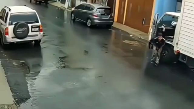 Зачем ты стучишь в мои барабаны