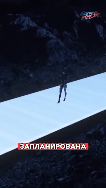 Дуа Липа АНОНСИРОВАЛА лайв-альбом, а хит Майли Сайрус преодолел отметку в миллиард прослушиваний!