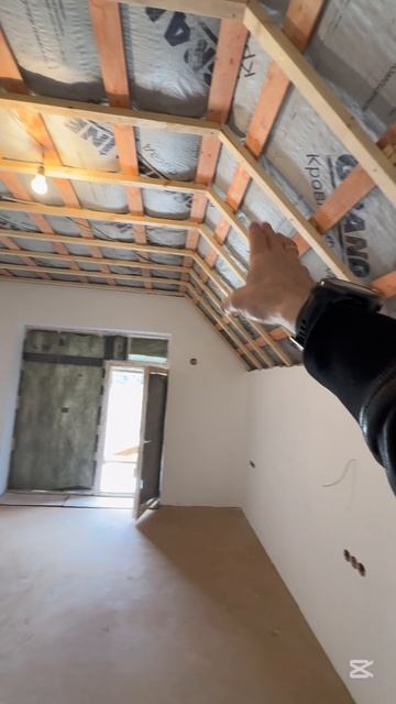 ВЫРАВНИВАЕМ ПОТОЛОК ПО ЛАЗЕРНОМУ УРОВНЮ