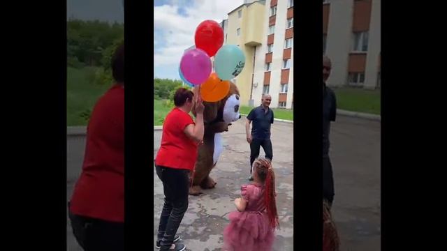 Чебурашка на юбилее Хайдара, в кафе "12 стульев"