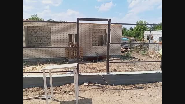 Сварил каркас забора .Замедленная съёмка .