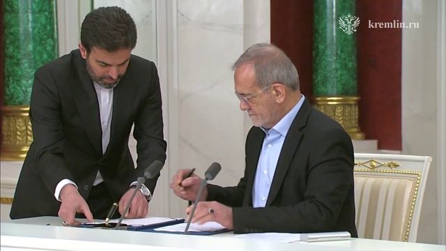 Парламент Ирана утвердил договор о стратегическом партнерстве с Россией.