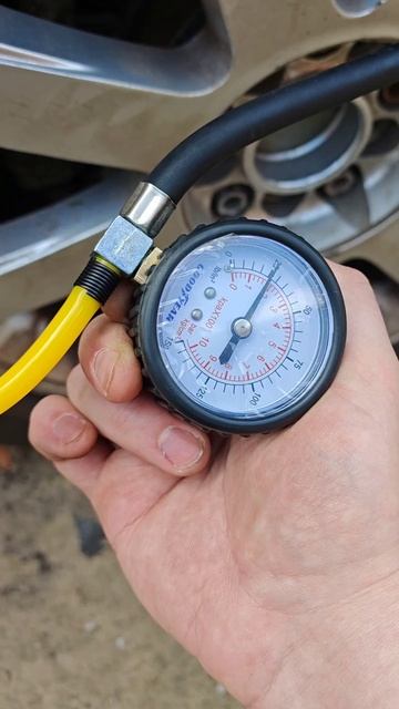 Автомобильный компрессор Good Year GY-50L LED качаем колеса 205-55-16 скорость видео x3