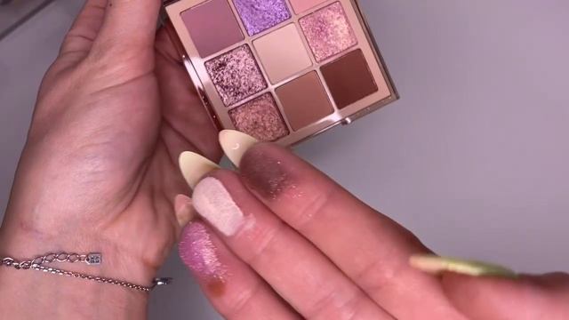 Светлая нюдовая палетка от Худы Бьюти Swatches&Viewers MakeUp