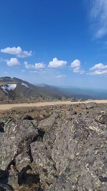 1000002938.mp4