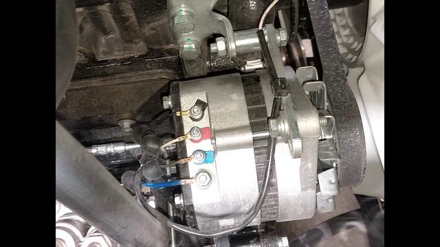 Фронтальный погрузчик Volna 102 замена генератора