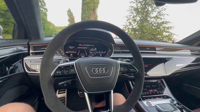 Audi S8