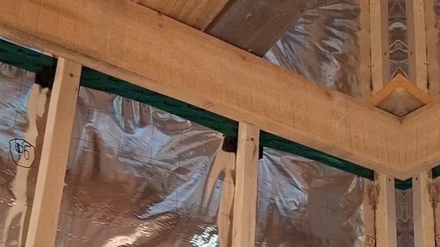 1000026721.mp4 (Собака слушает о планировании фальш-балки на 2-ом этаже дома А-фрейм)