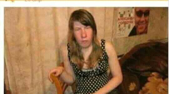 Уложила всех, кто бежал за ней, и нас тоже со смеху...