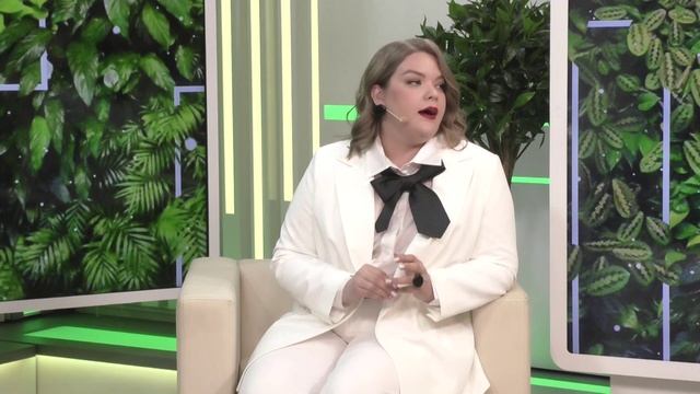Как подбирать образы и позировать так, чтобы выглядеть эффектно. Секретами делится модель plus size