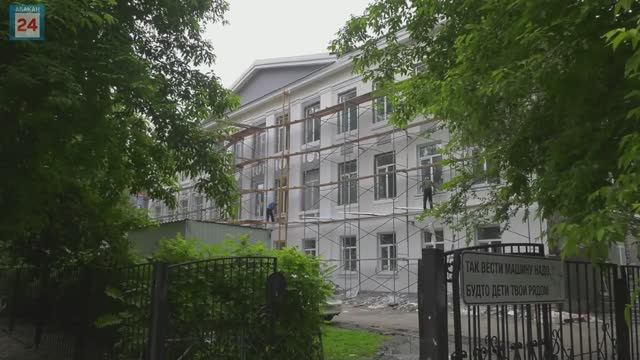 Капитальное преображение 30 абаканской школы на финишной прямой:здесь уже отмывают кабинеты и классы