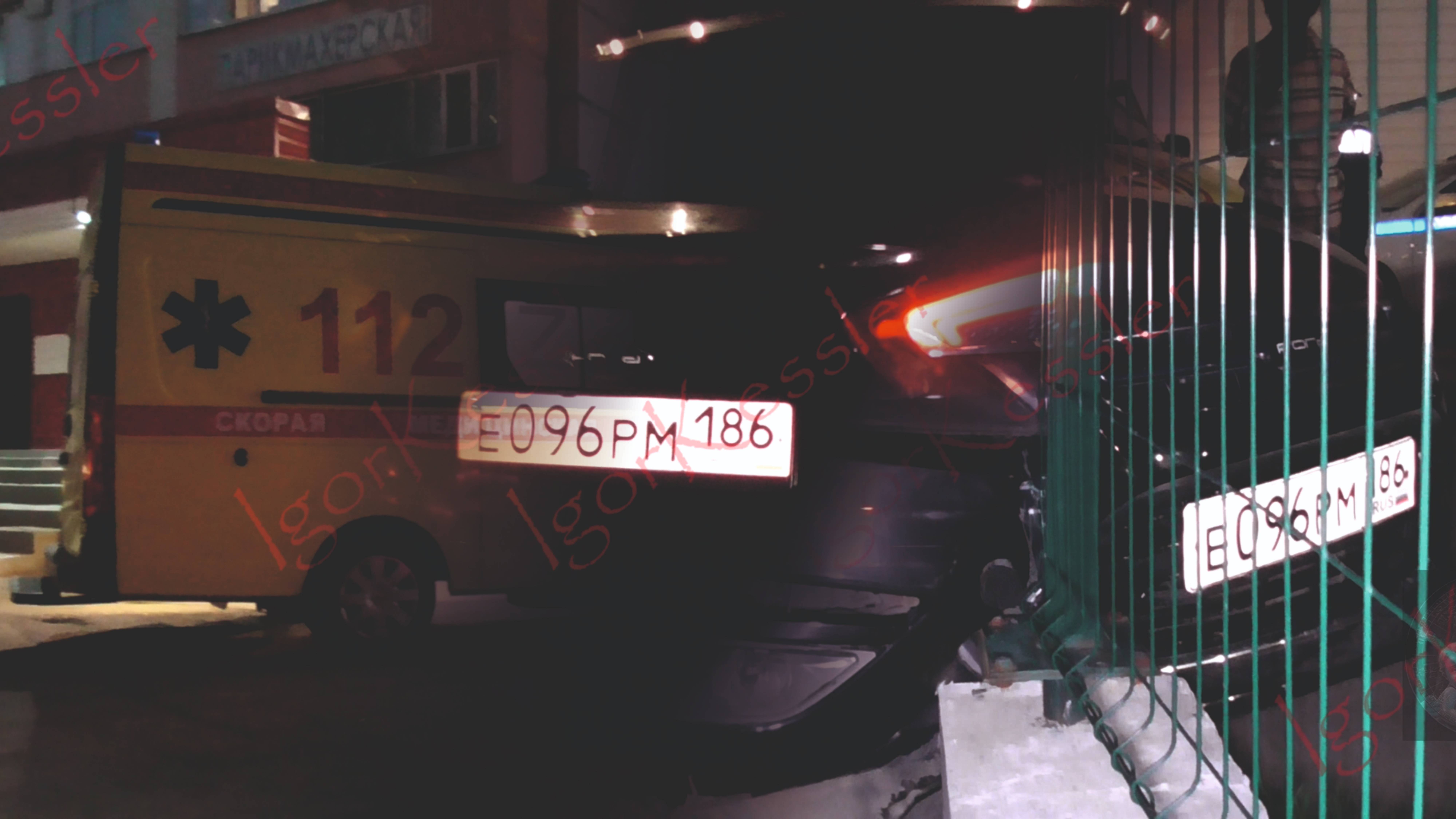 Мужчина врезался в шлагбаум и получил травмы в Сургуте