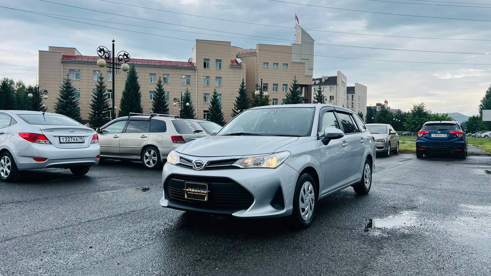 Toyota Corolla Fielder, 2019 год
