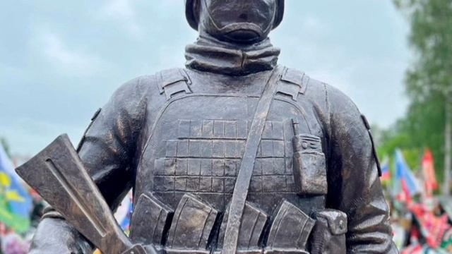 На Воинском мемориальном кладбище в Ярославле открыли памятник погибшим участникам СВО