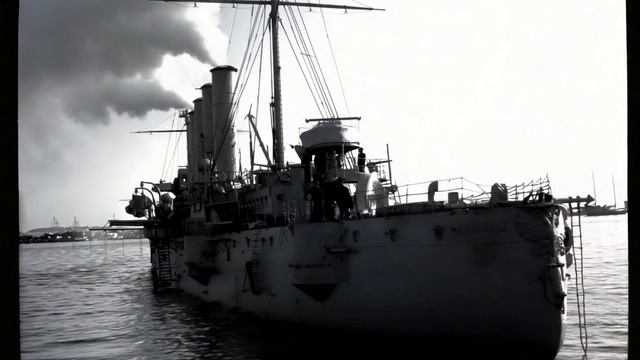 Крейсер Аскольд на рейде в Салониках