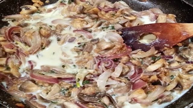 Картофельная запеканка с курицей и грибами