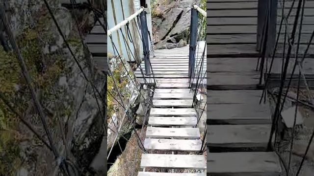 Экотропа вокруг карельских водопадов Ахинкоски.