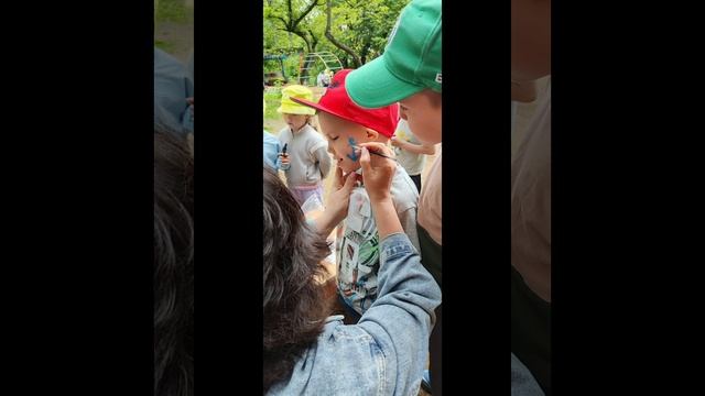 «Море на щечках»