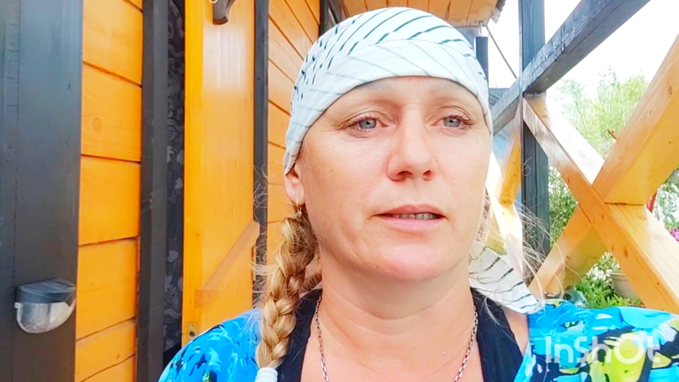 Россия, Алтай, Жизнь за городом с хозяйством