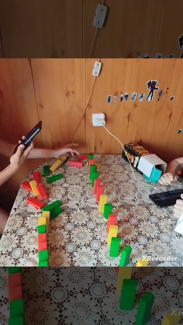 Имба лютая.запустили домино с другом и братом