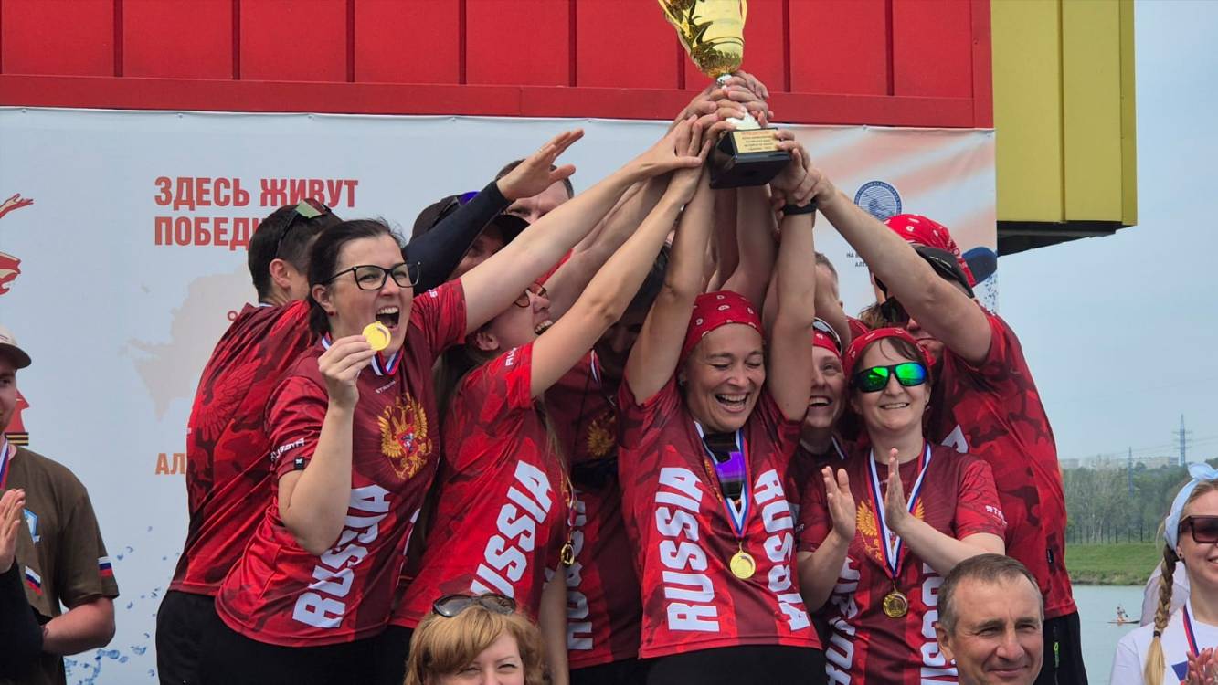 "Красная машина" снова чемпион! Итоги Кубка журналистов по гребле на "Драконах"