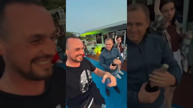 Теплоход Азимут по акватории река Казанка