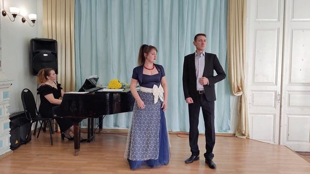В землянке - Бьётся в тесной печурке огонь
