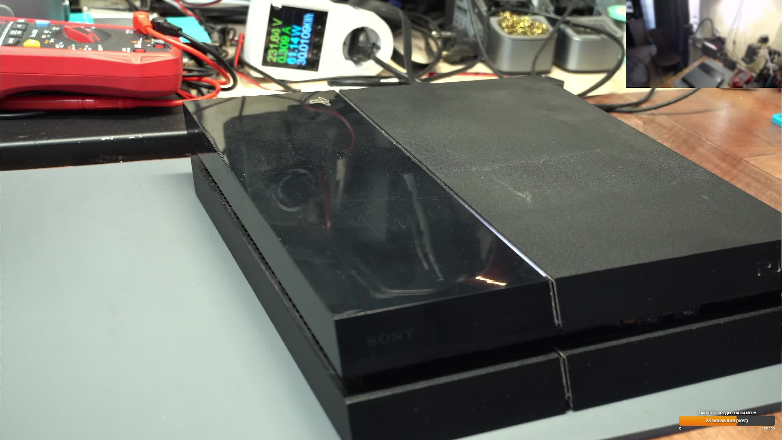 PS4 Fat BLOD. 6 лет назад была в двух сервисах, починить не смогли.