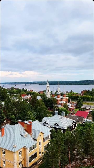 Кострома . Вид из номера в гостинице Волга