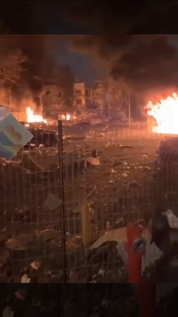 Последствия ночного удара иранских баллистических ракет по Израилю. 

Судя по всему «Железный купол»