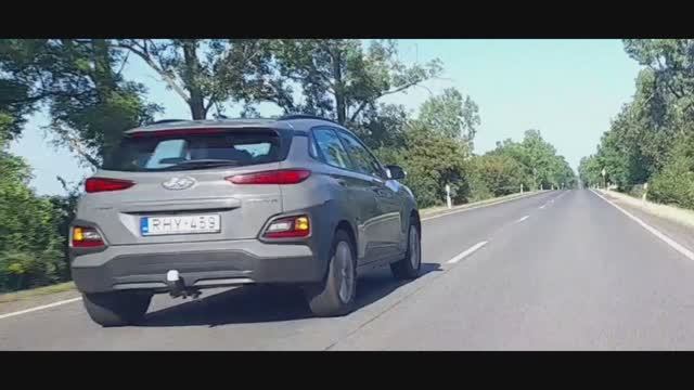 A 90 km/óra az valójában 120 is lehet.  A KRESZ t nemismerők szerint.