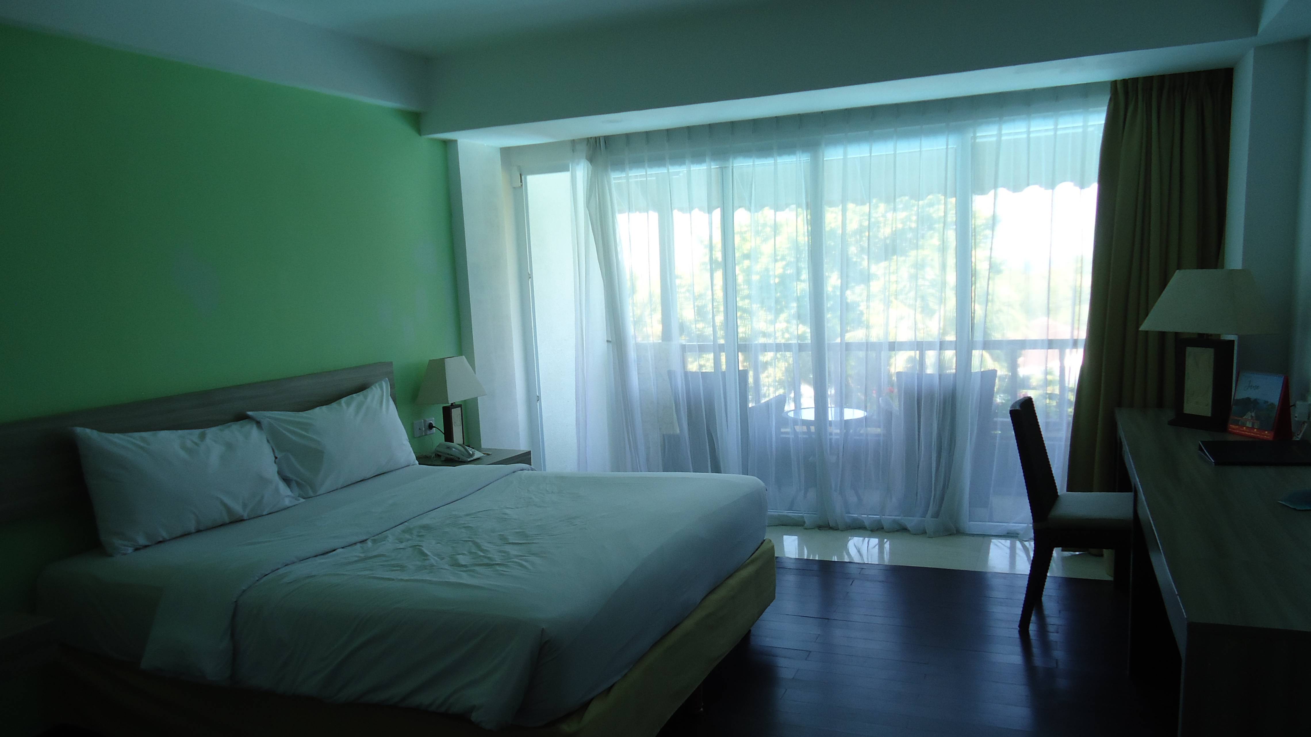 Обзор номера в отеле Swiss-Belhotel Segara 4*. Нуса Дуа, Бали.