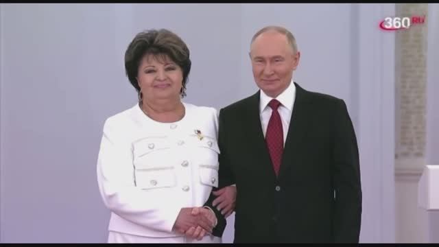 Поздравляем Неллю Якуненко с присвоением звания Героя Труда Российской