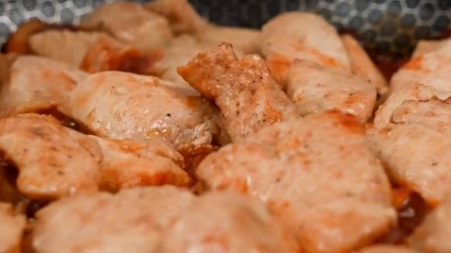 ЭТОТ РЕЦЕПТ СВЕДЕТ ВАС С УМА! Сочная КУРИЦА С РИСОМ в одной сковороде. Аппетитно и вкусно!